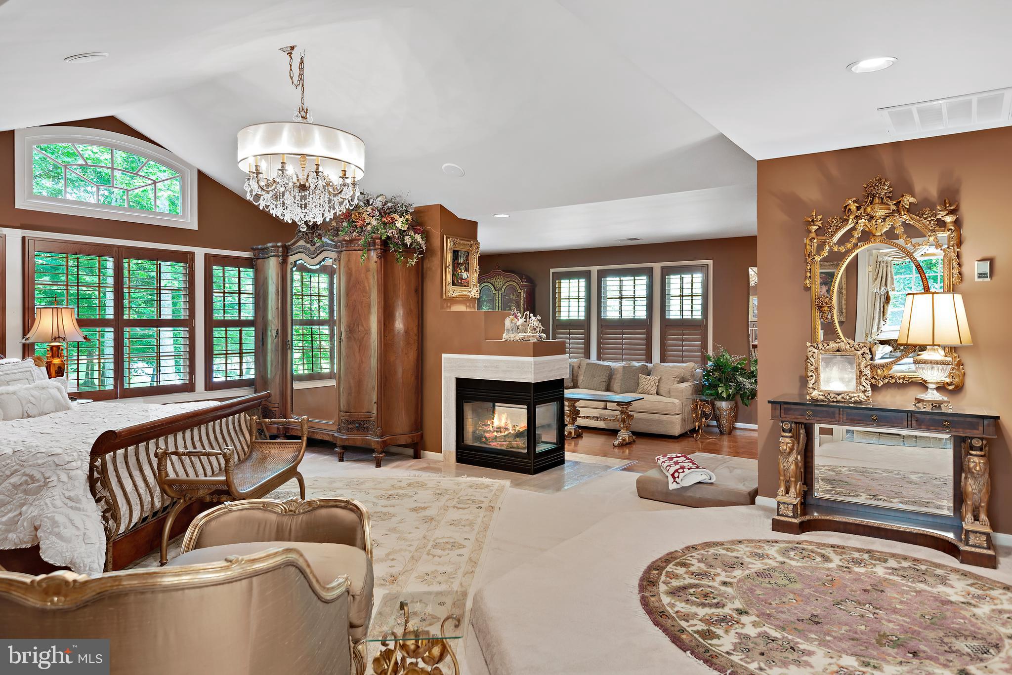 SOUTH RIVER COLONY - Residential