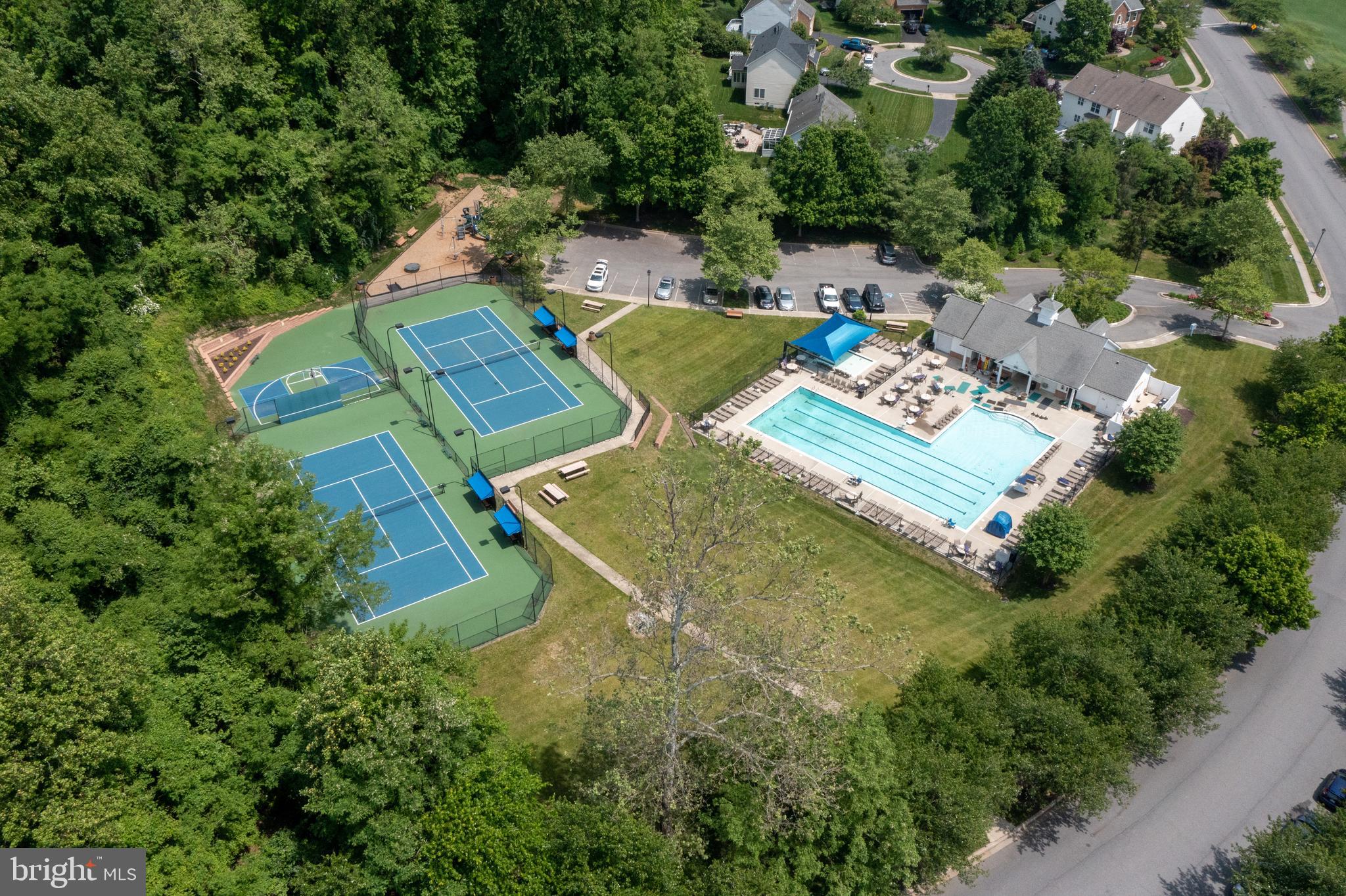 SOUTH RIVER COLONY - Residential