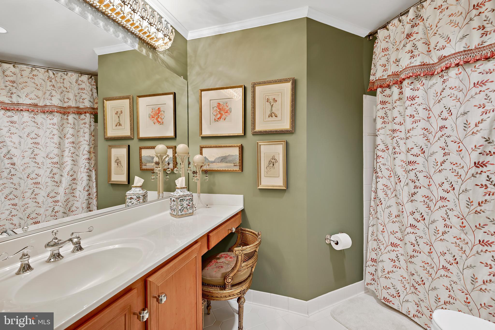 SOUTH RIVER COLONY - Residential