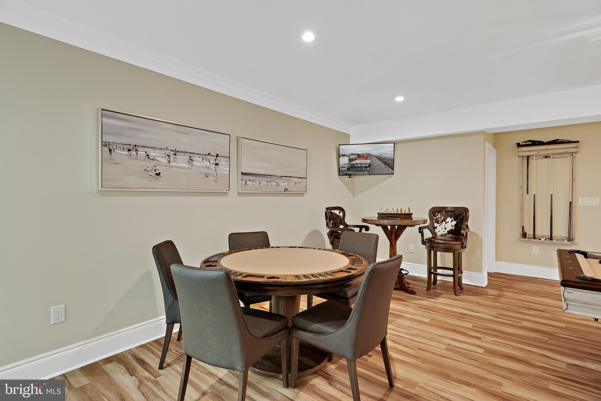 SOUTH RIVER COLONY - Residential