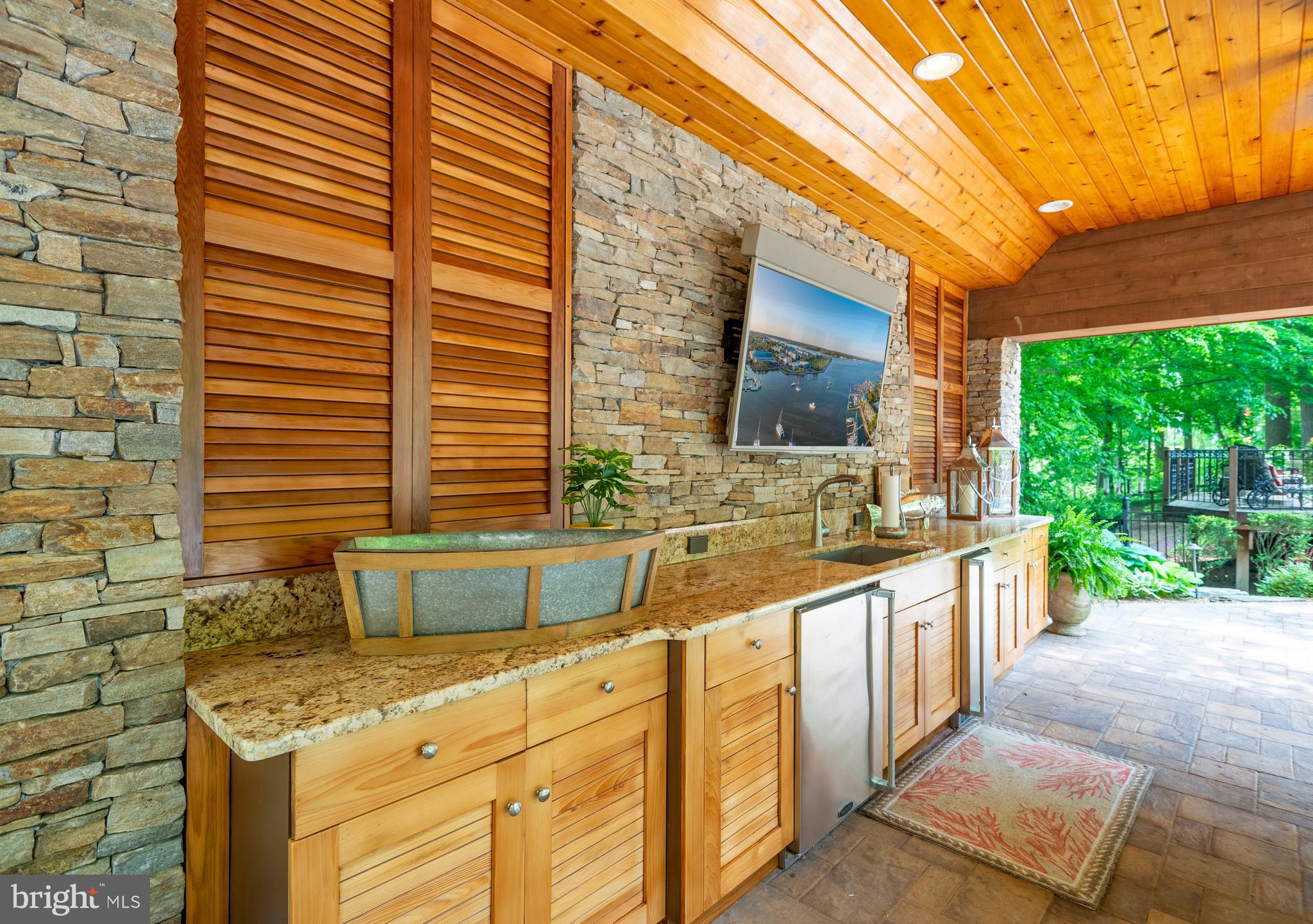 SOUTH RIVER COLONY - Residential