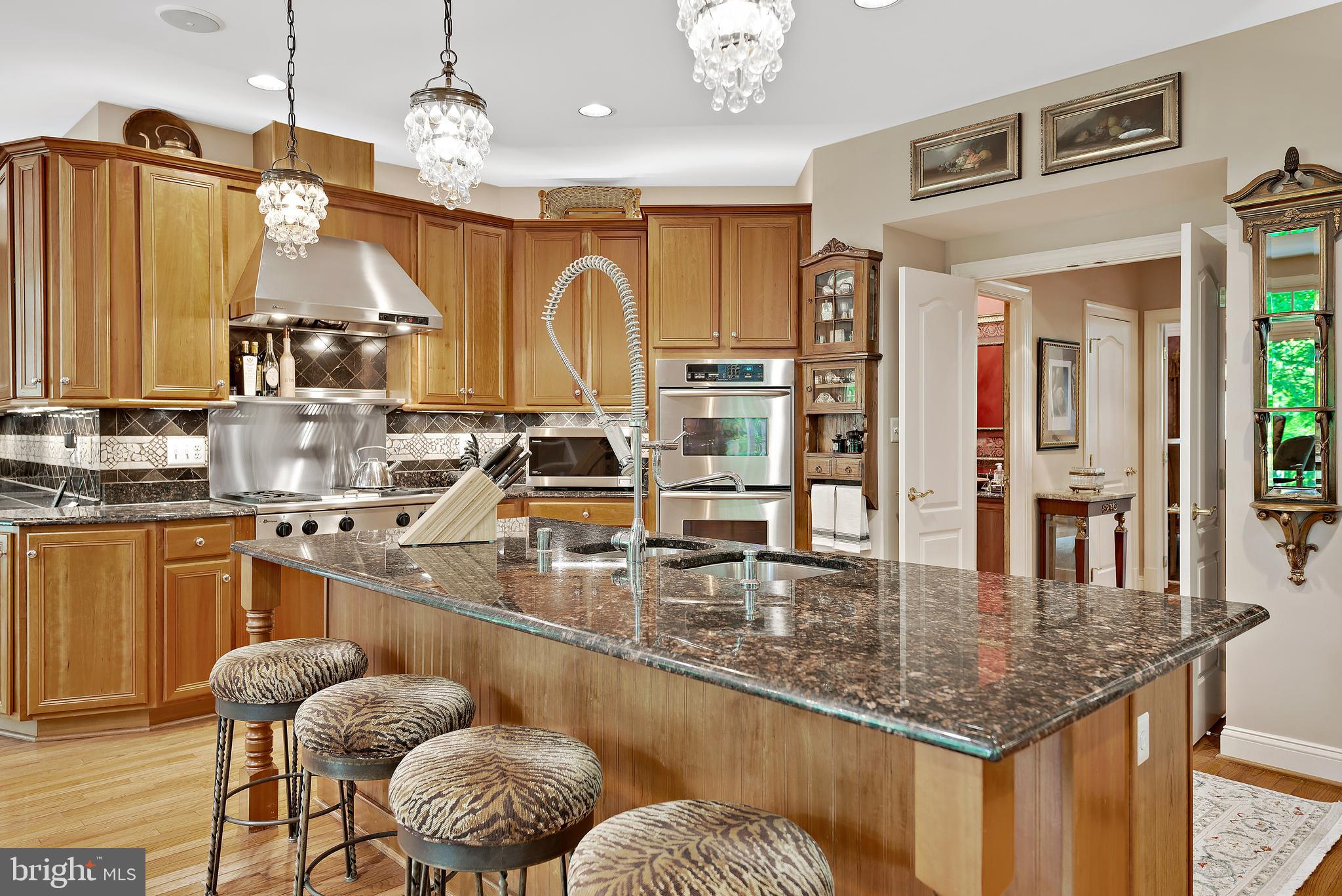 SOUTH RIVER COLONY - Residential