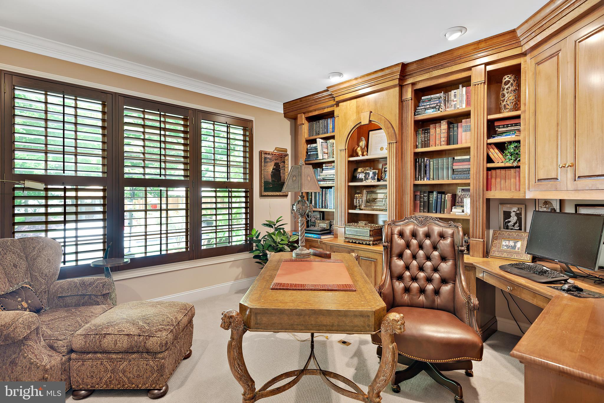 SOUTH RIVER COLONY - Residential