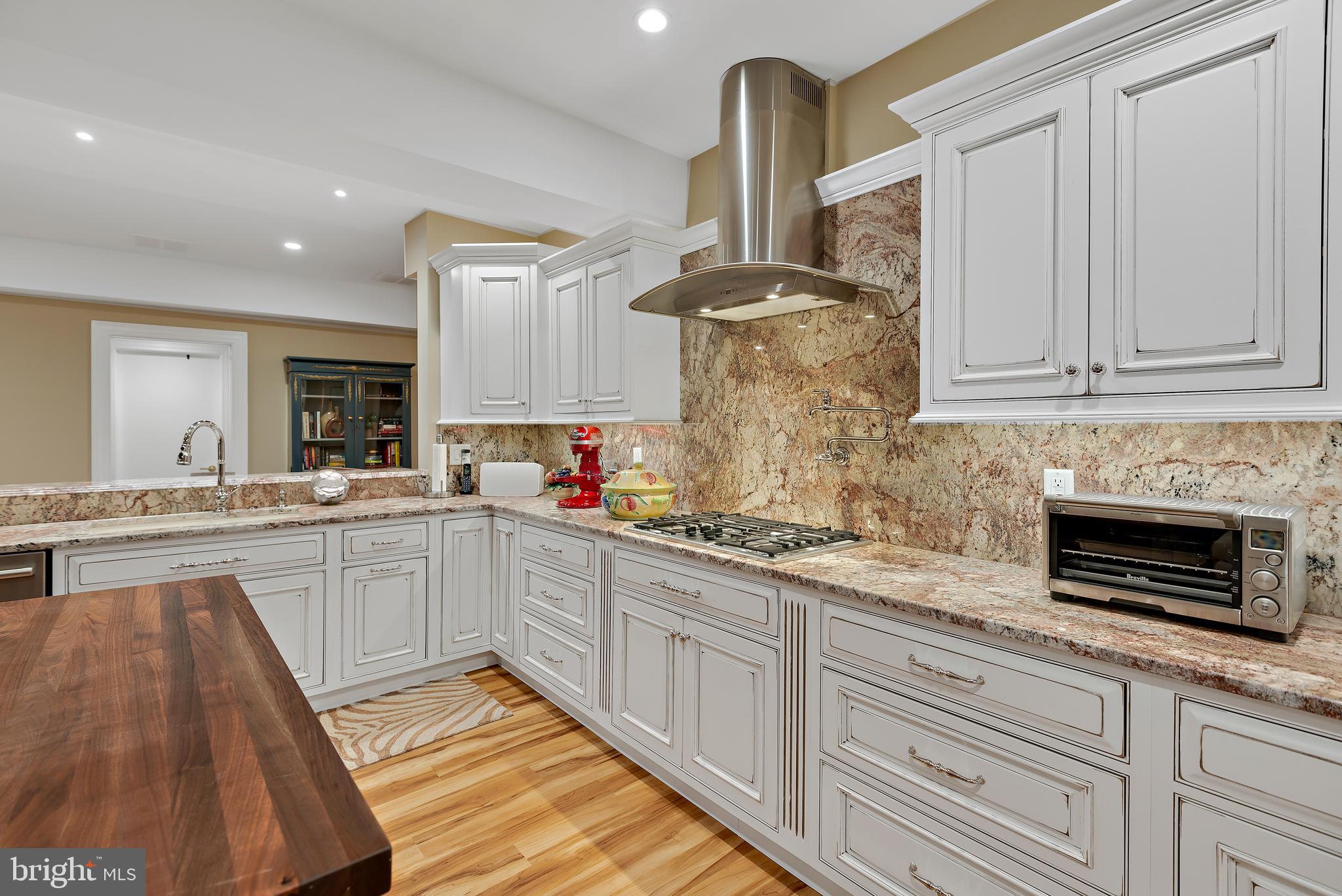 SOUTH RIVER COLONY - Residential