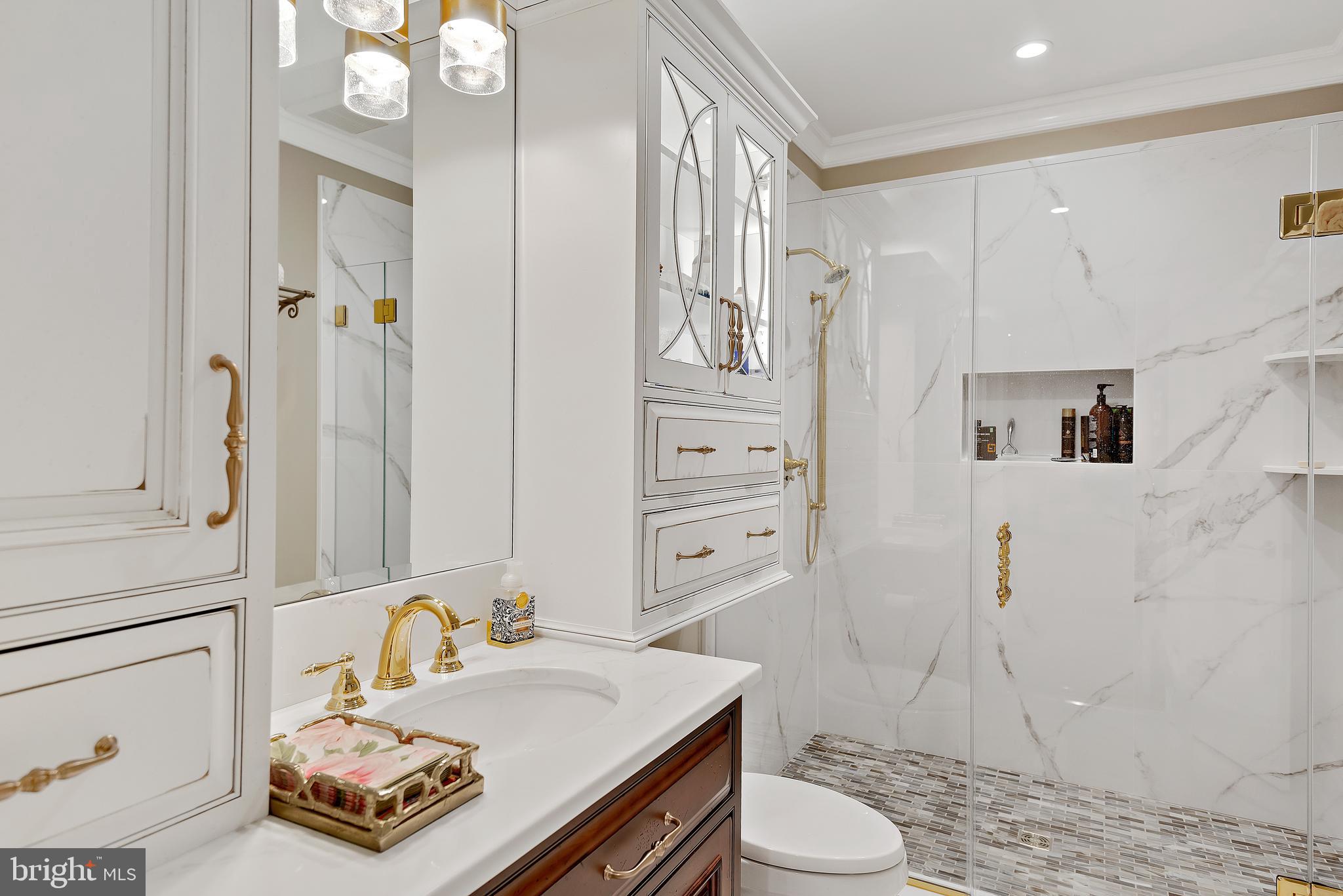 SOUTH RIVER COLONY - Residential