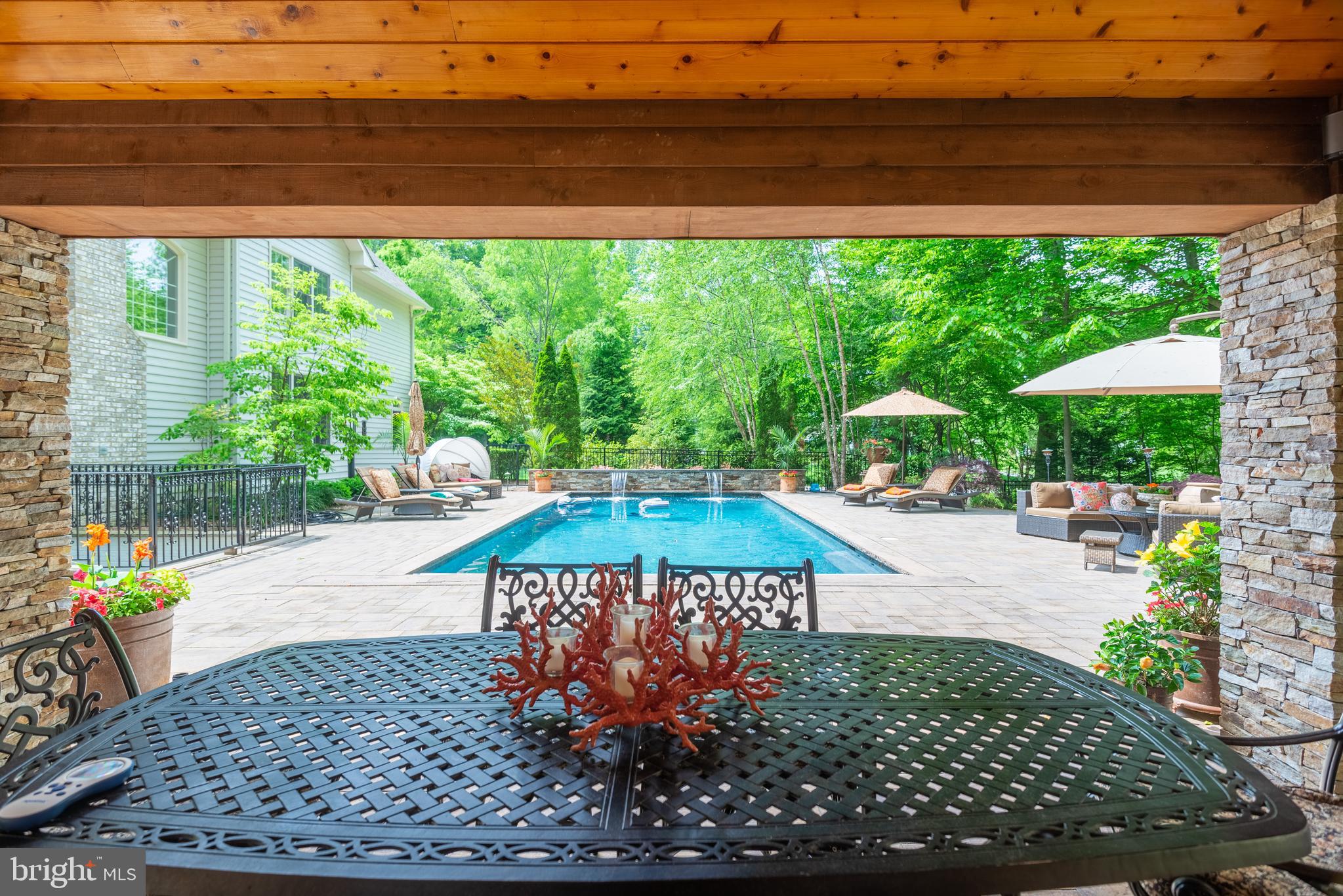 SOUTH RIVER COLONY - Residential