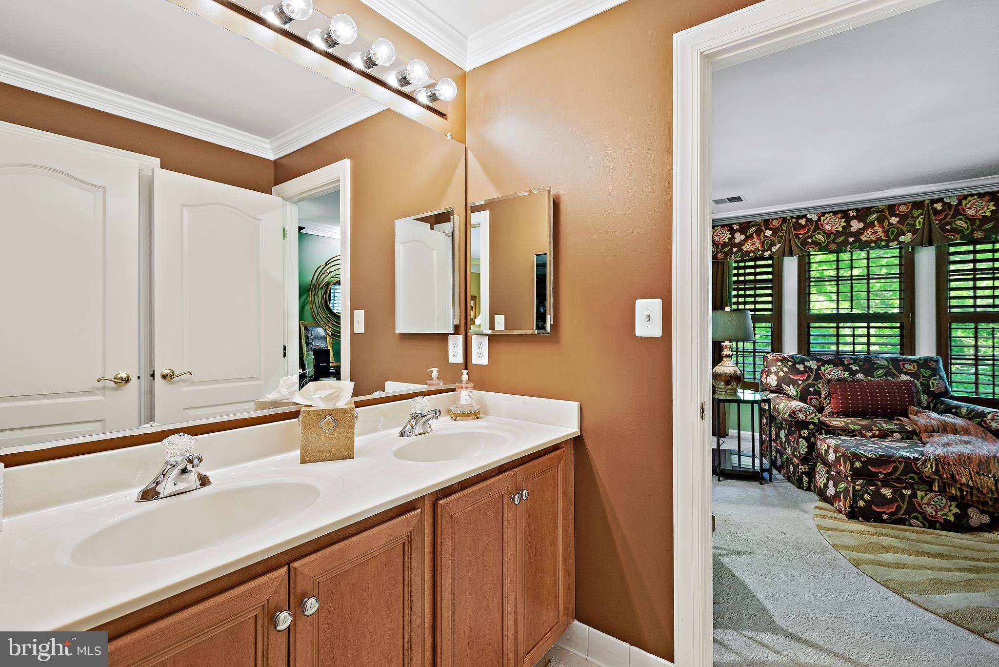 SOUTH RIVER COLONY - Residential