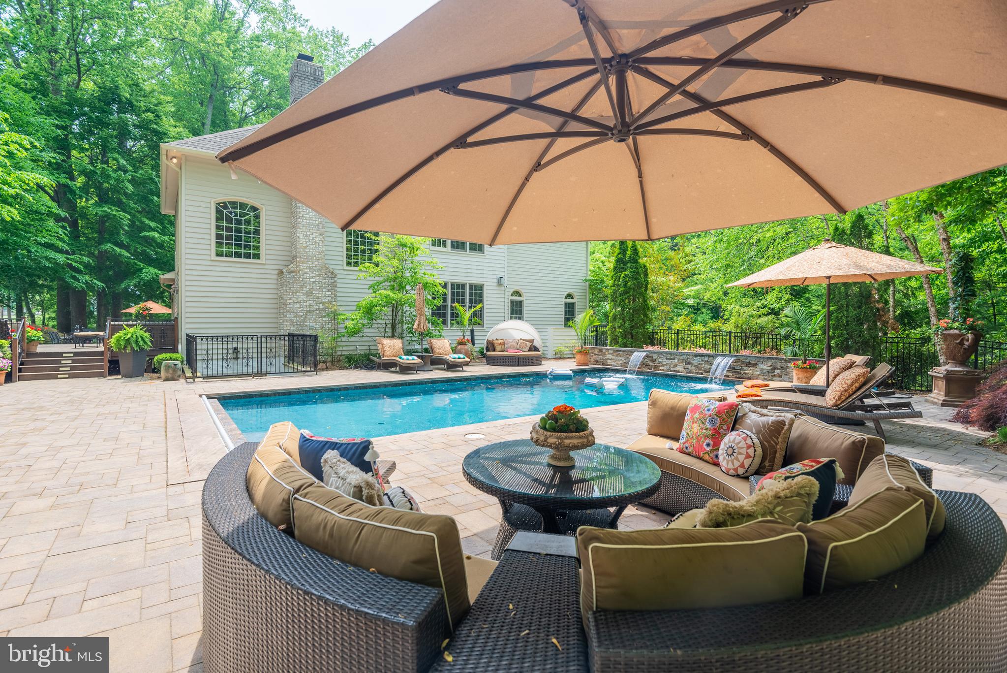 SOUTH RIVER COLONY - Residential