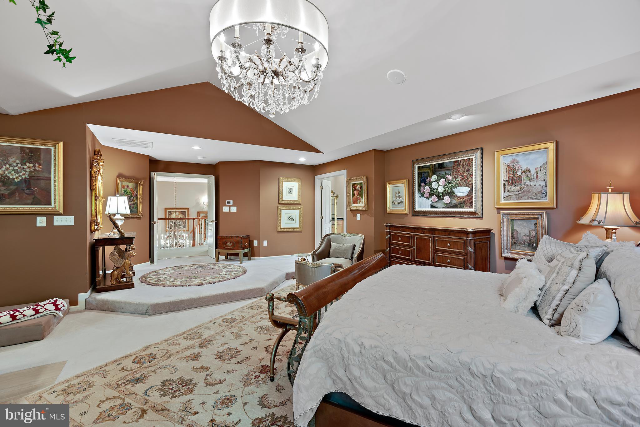 SOUTH RIVER COLONY - Residential