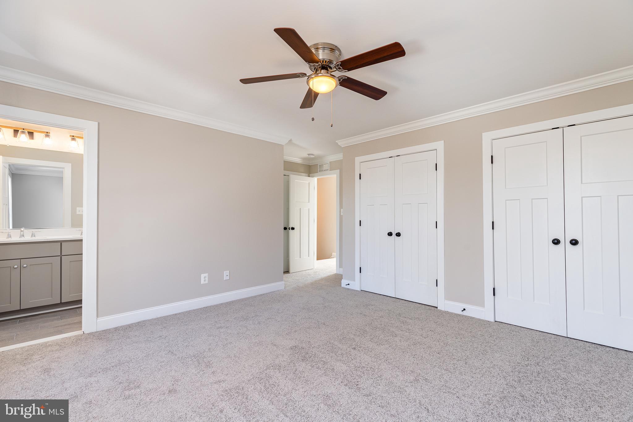 YORK MANOR - Residential