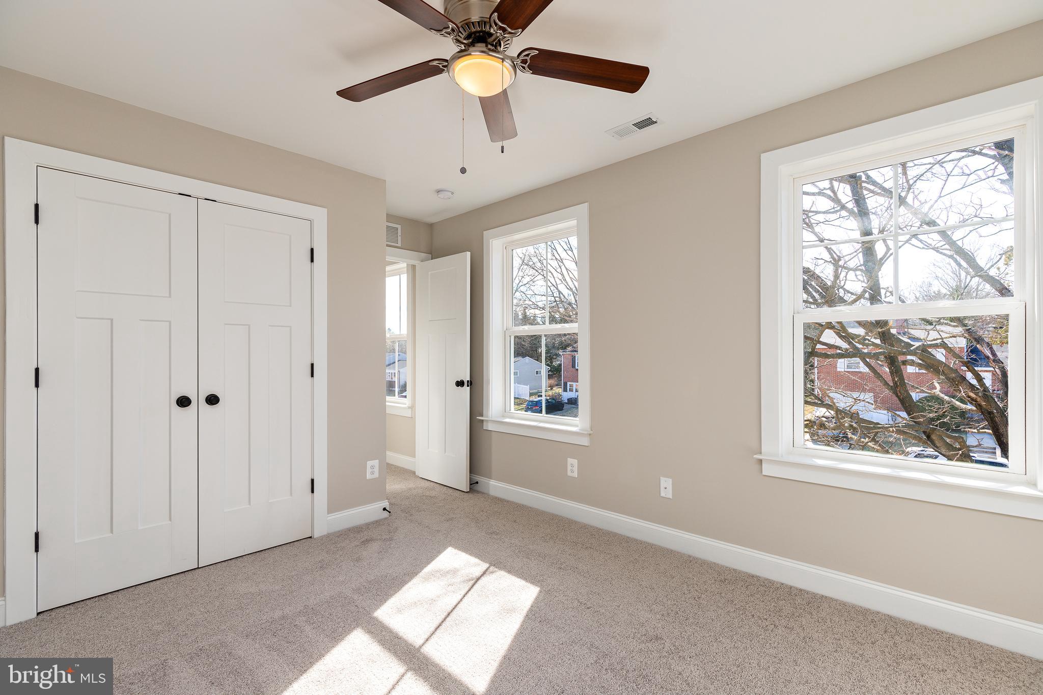 YORK MANOR - Residential