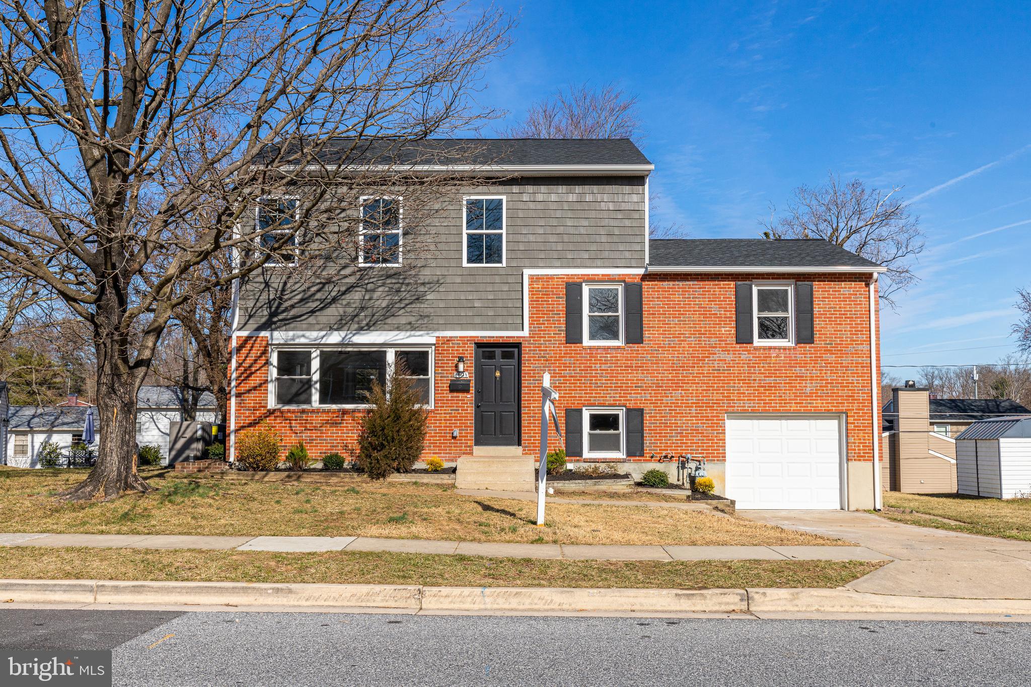 YORK MANOR - Residential