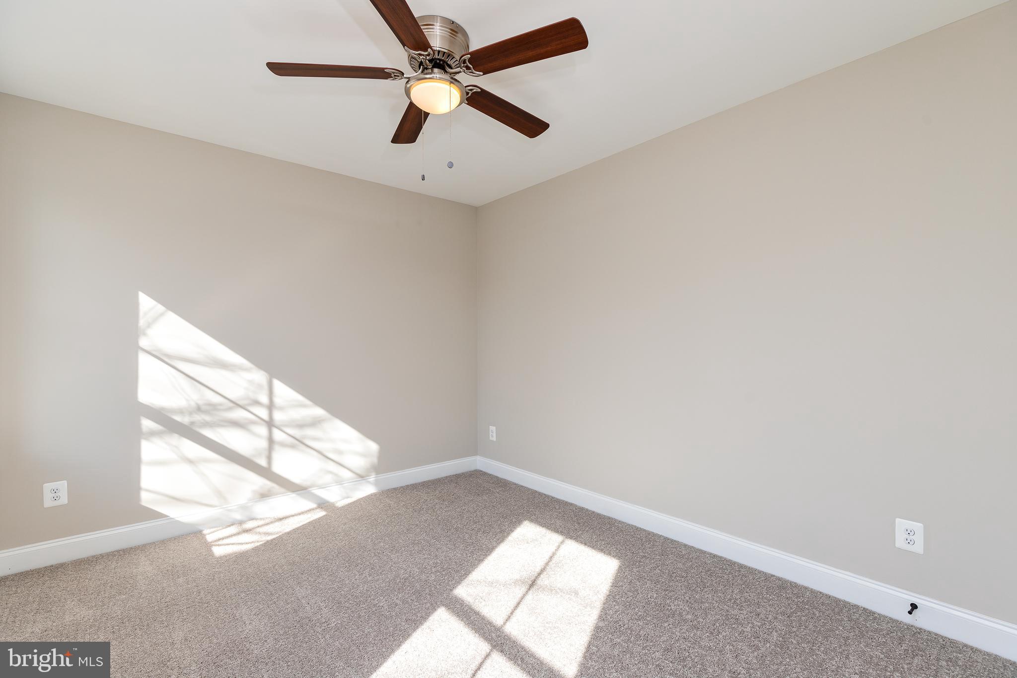 YORK MANOR - Residential