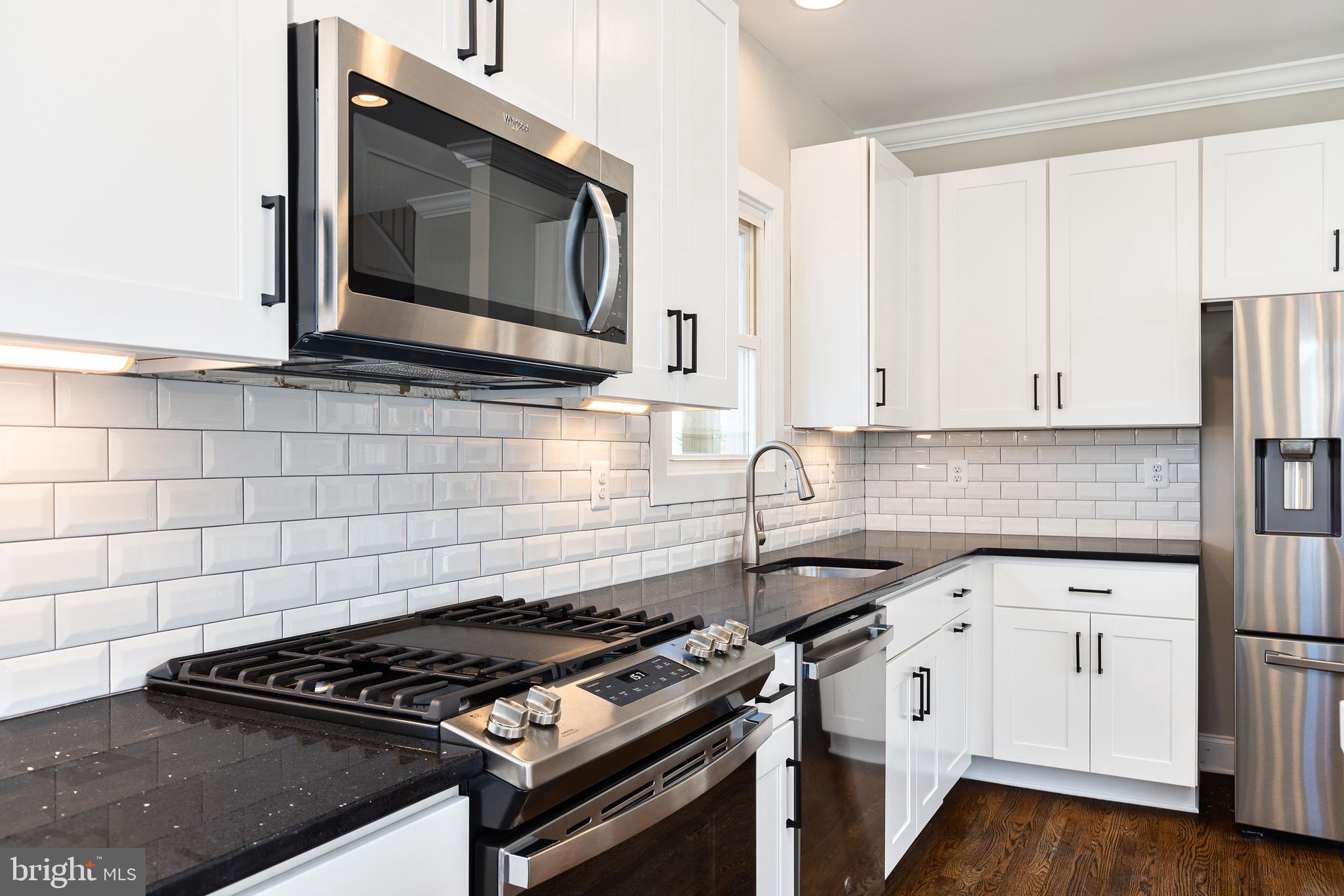 YORK MANOR - Residential