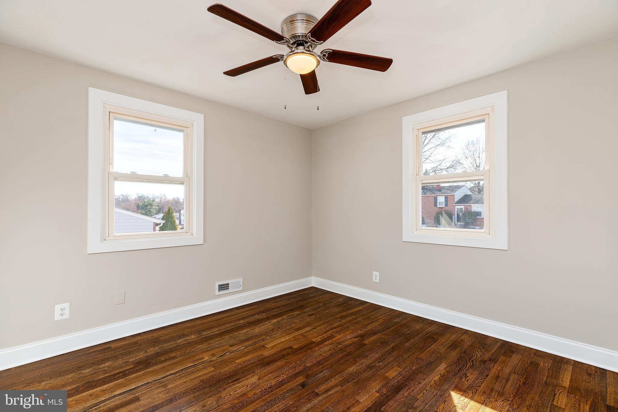 YORK MANOR - Residential