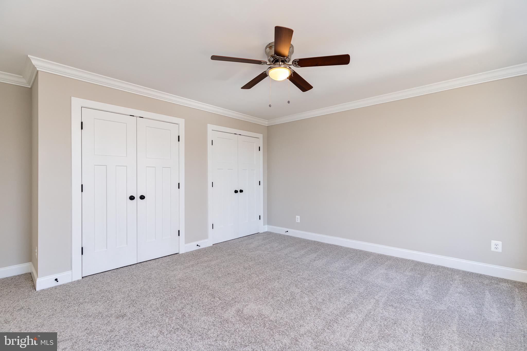 YORK MANOR - Residential