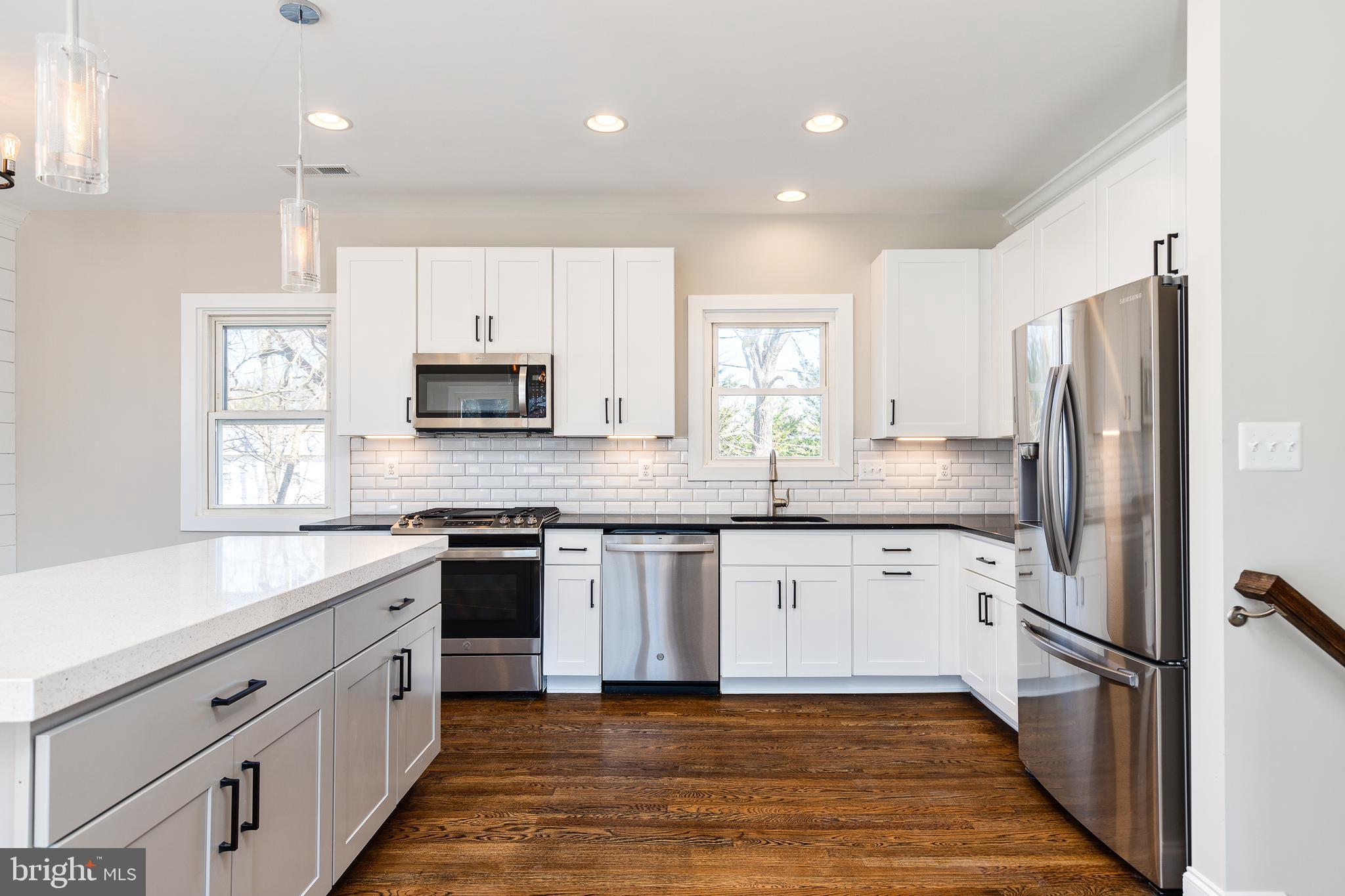 YORK MANOR - Residential