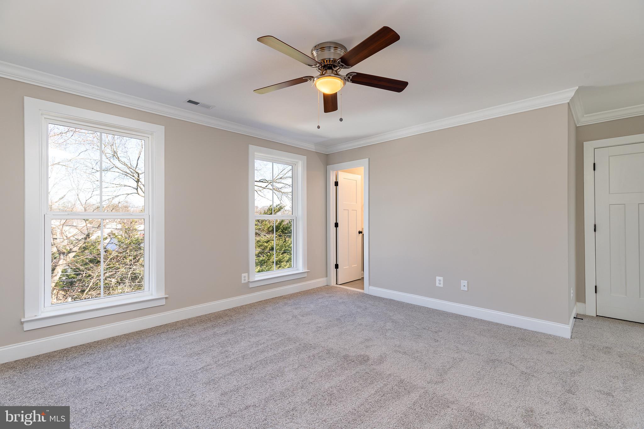 YORK MANOR - Residential