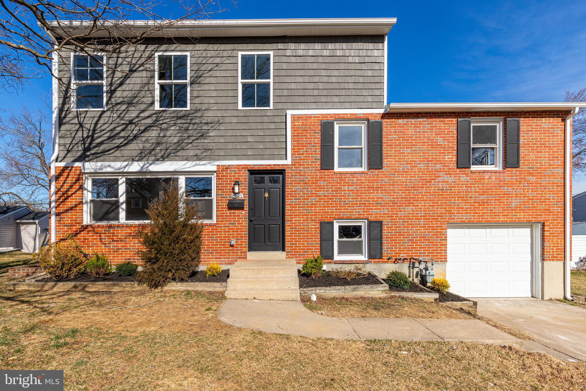 YORK MANOR - Residential