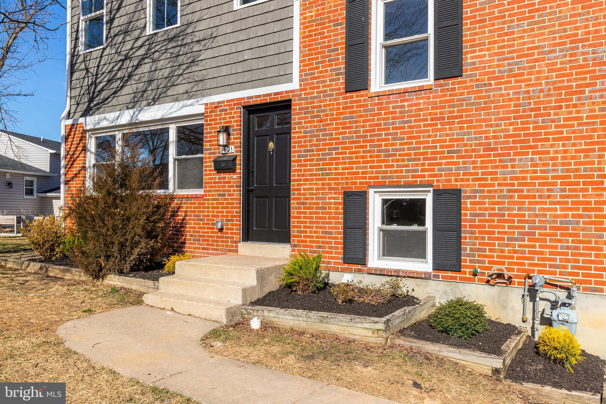 YORK MANOR - Residential