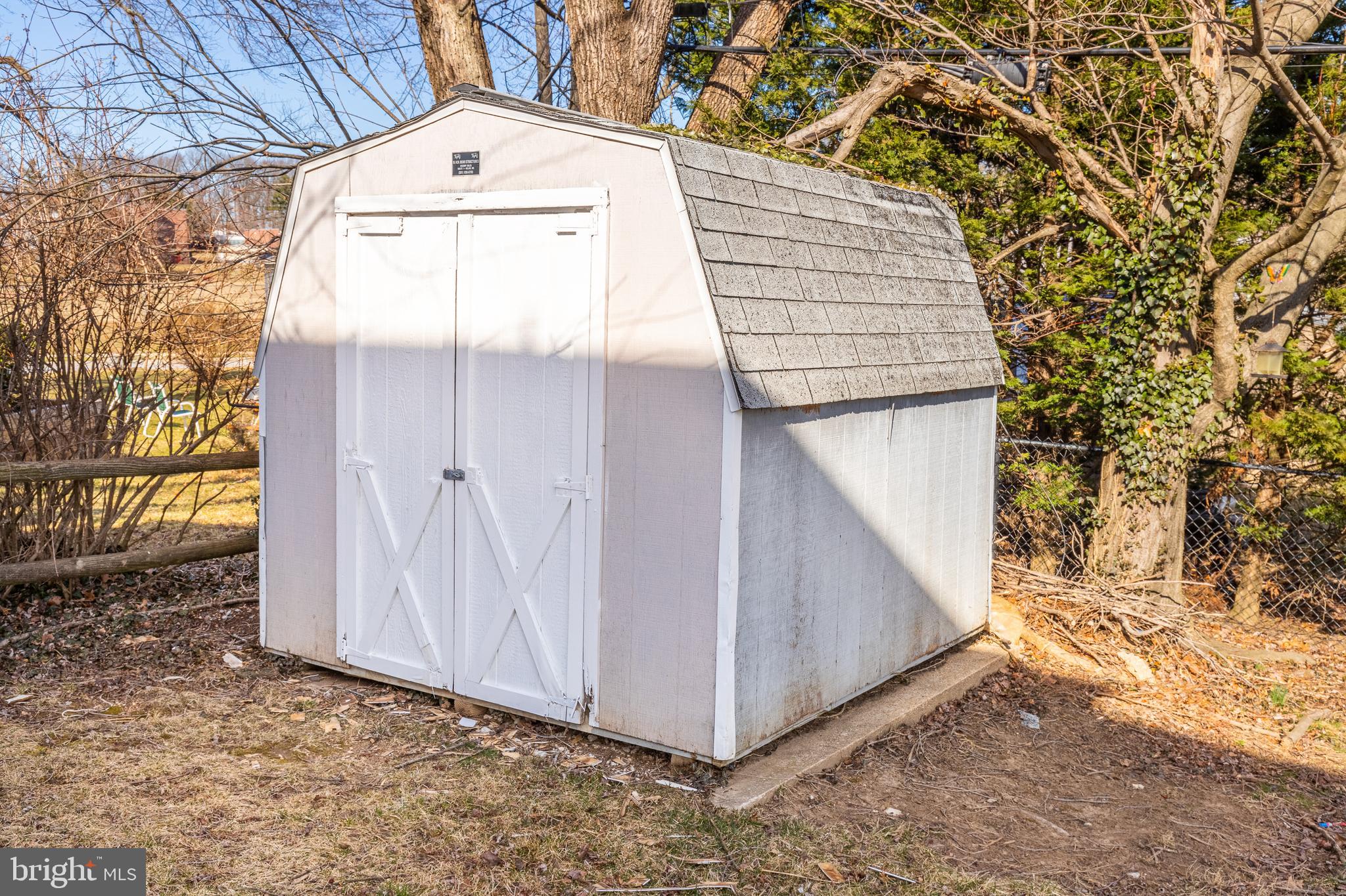 YORK MANOR - Residential