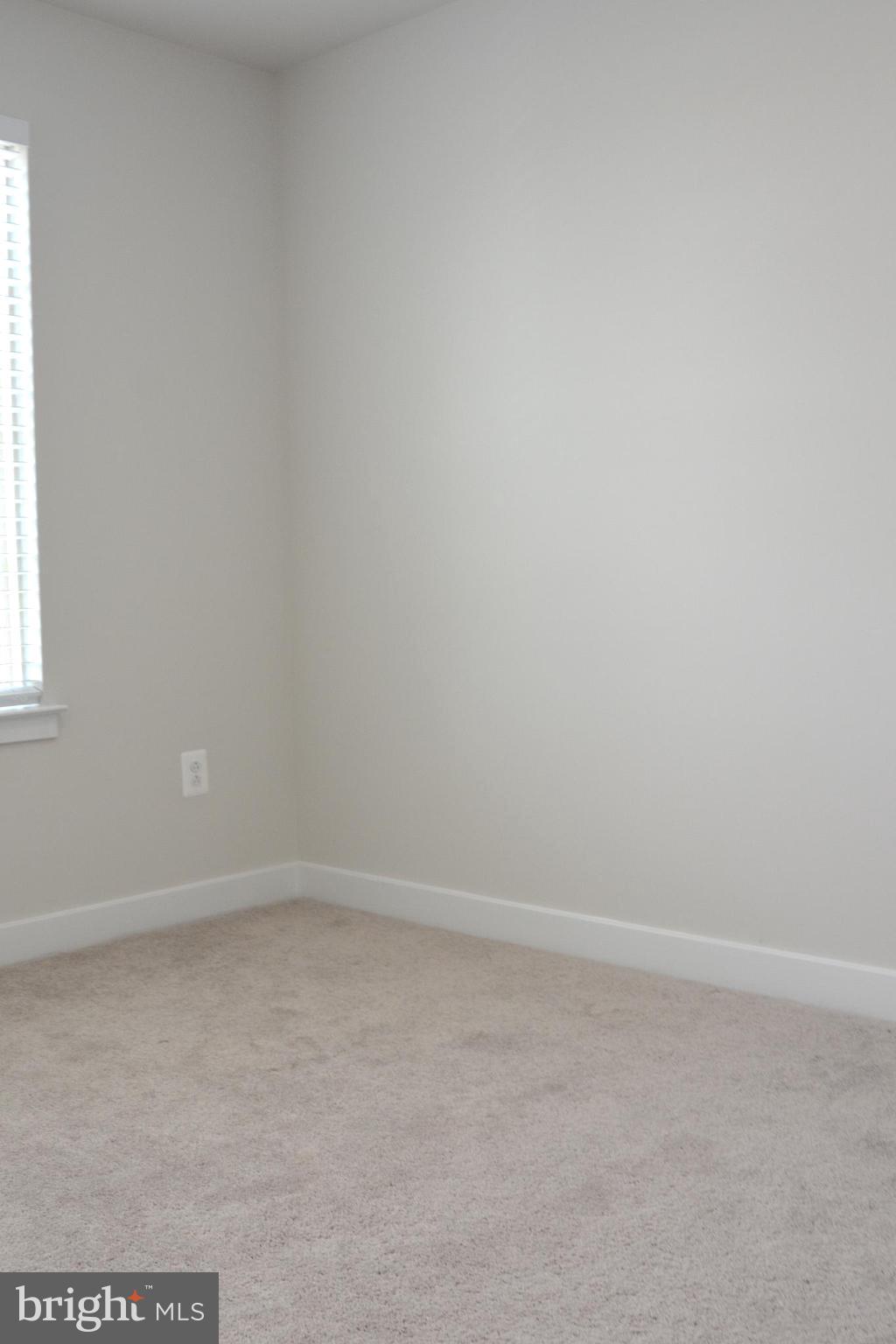 LAKE LINGANORE - Residential Lease