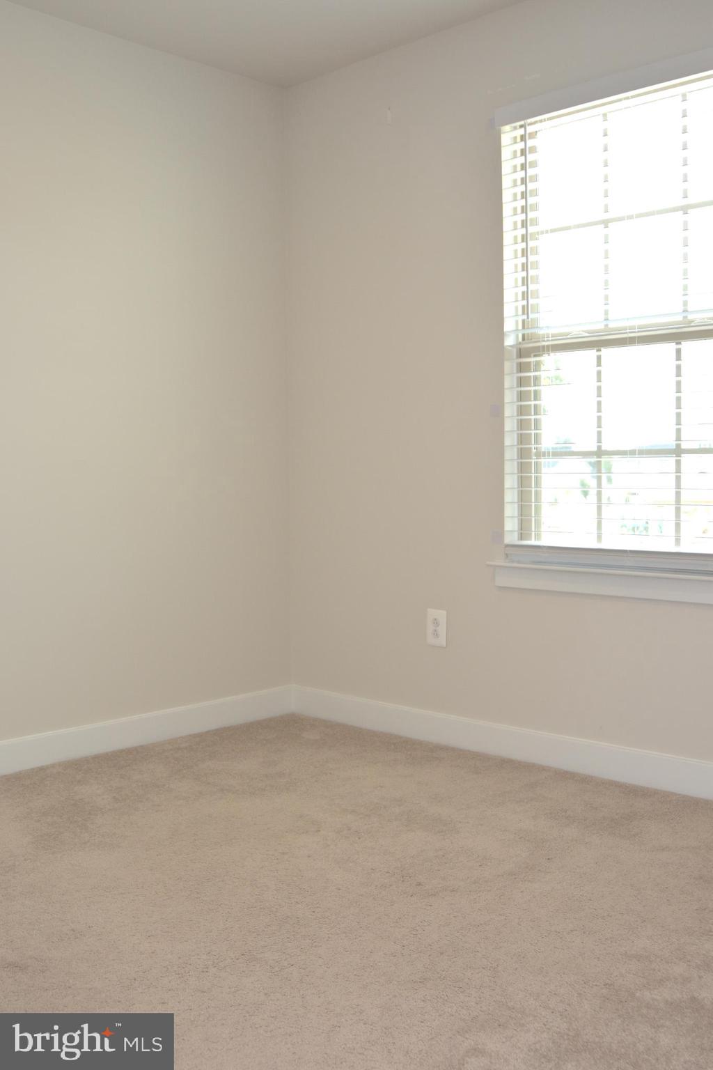 LAKE LINGANORE - Residential Lease