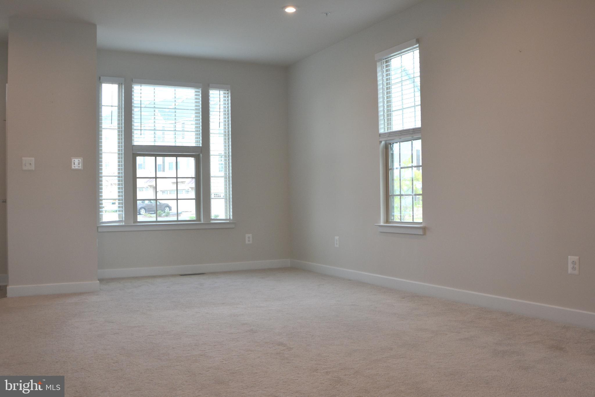 LAKE LINGANORE - Residential Lease