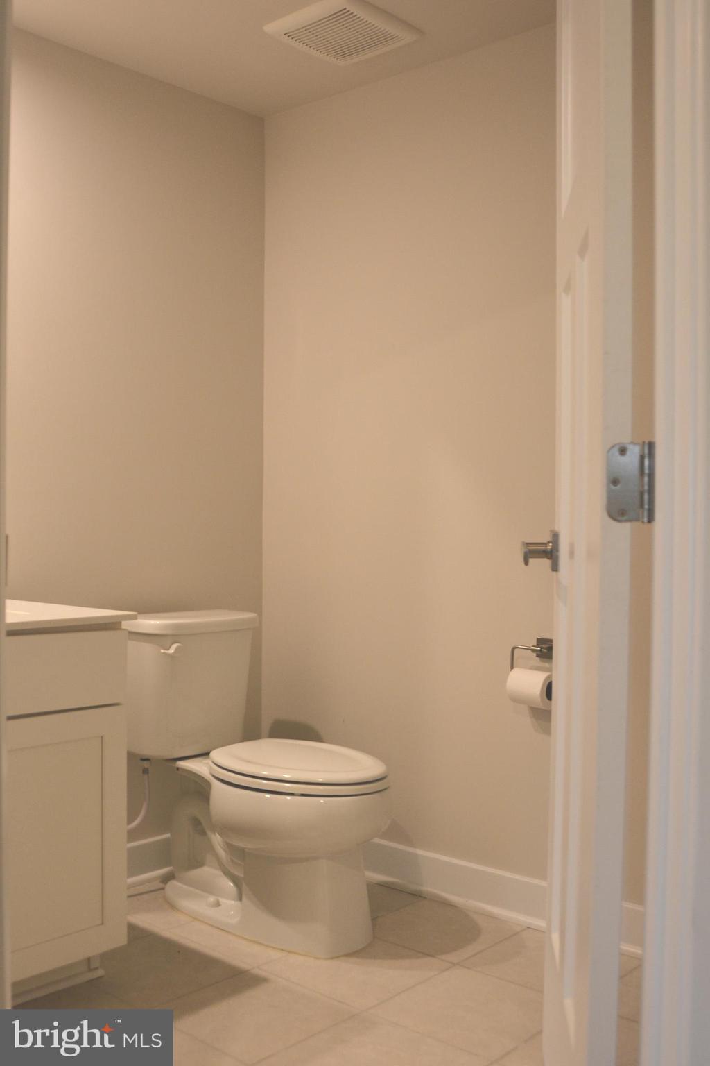 LAKE LINGANORE - Residential Lease