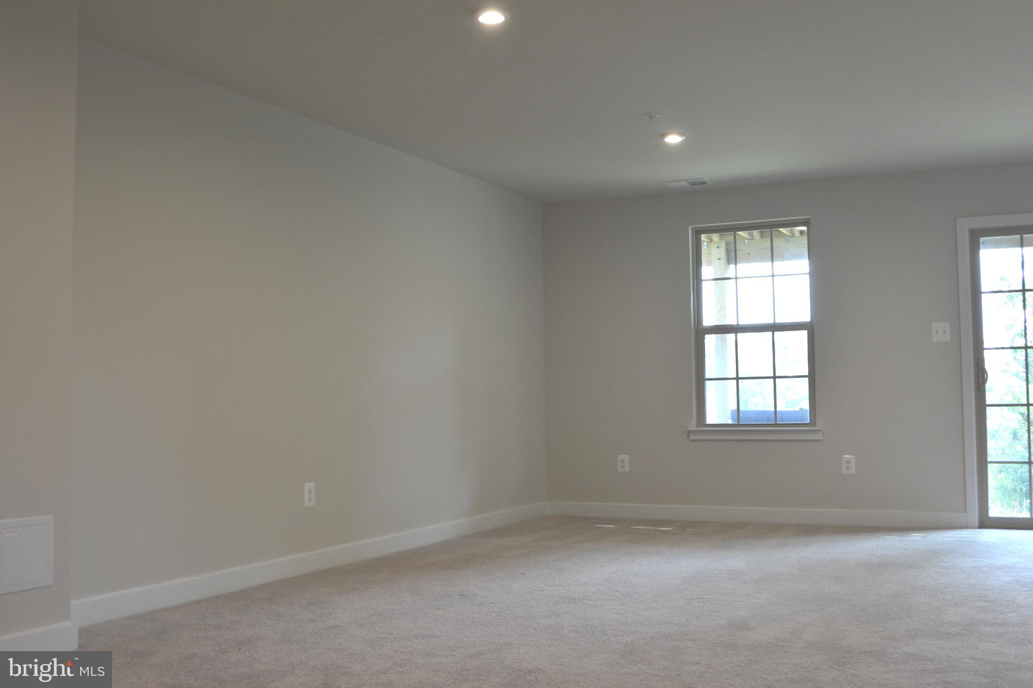 LAKE LINGANORE - Residential Lease