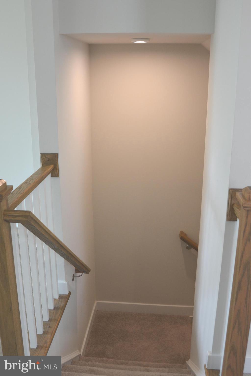 LAKE LINGANORE - Residential Lease