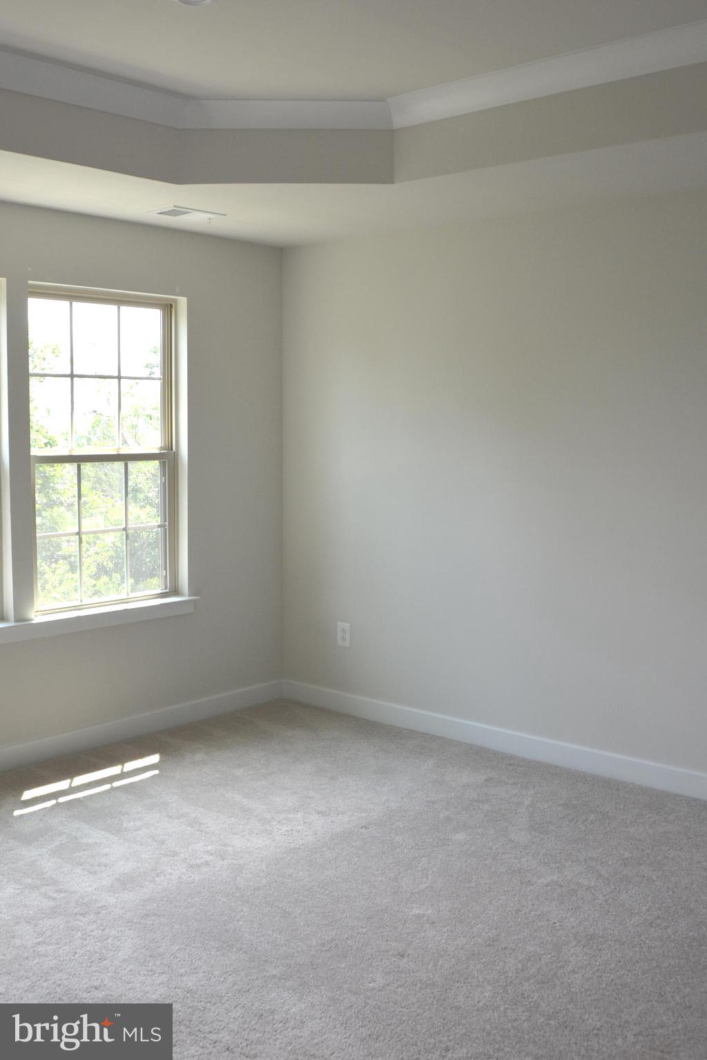 LAKE LINGANORE - Residential Lease