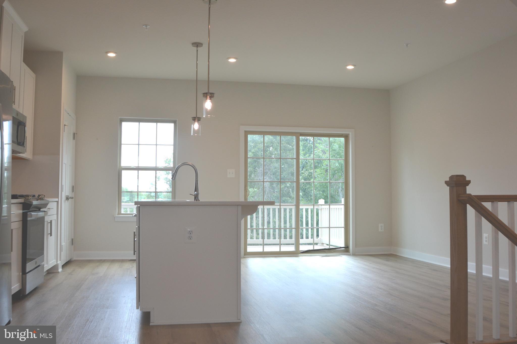 LAKE LINGANORE - Residential Lease