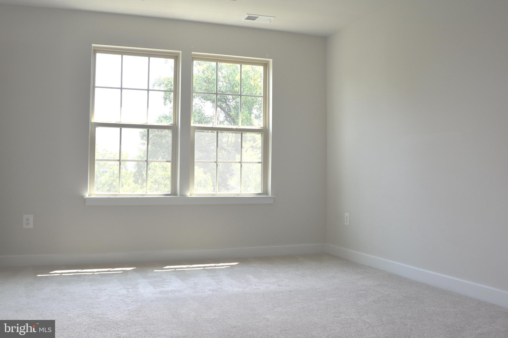 LAKE LINGANORE - Residential Lease