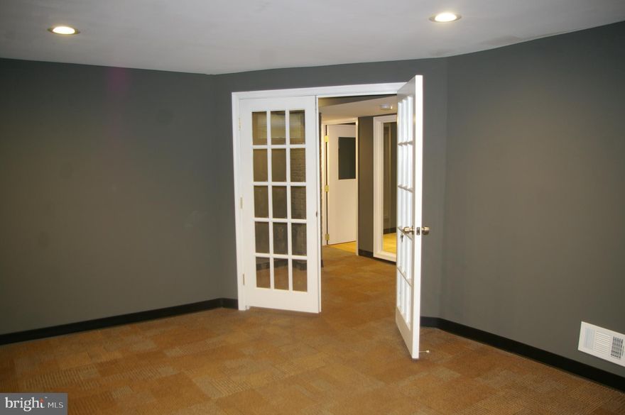 Basement office facility.  Very near to Forest Glen Metro station. Ideal for law, medical, small consultancy office. Parking available.