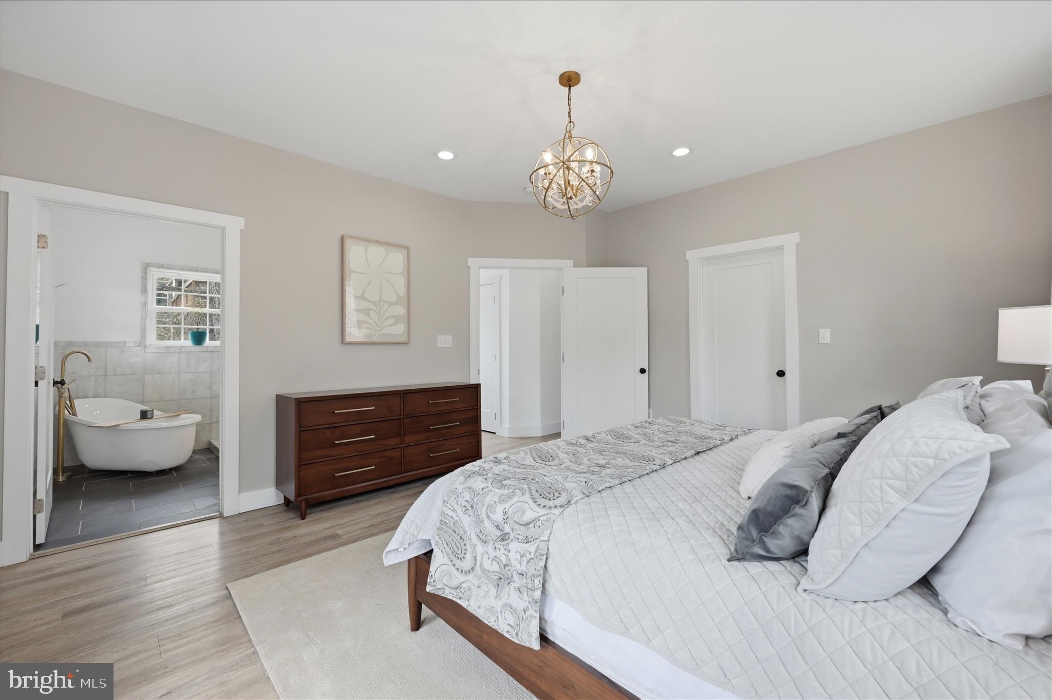 LAKE HOLIDAY ESTATES - Residential