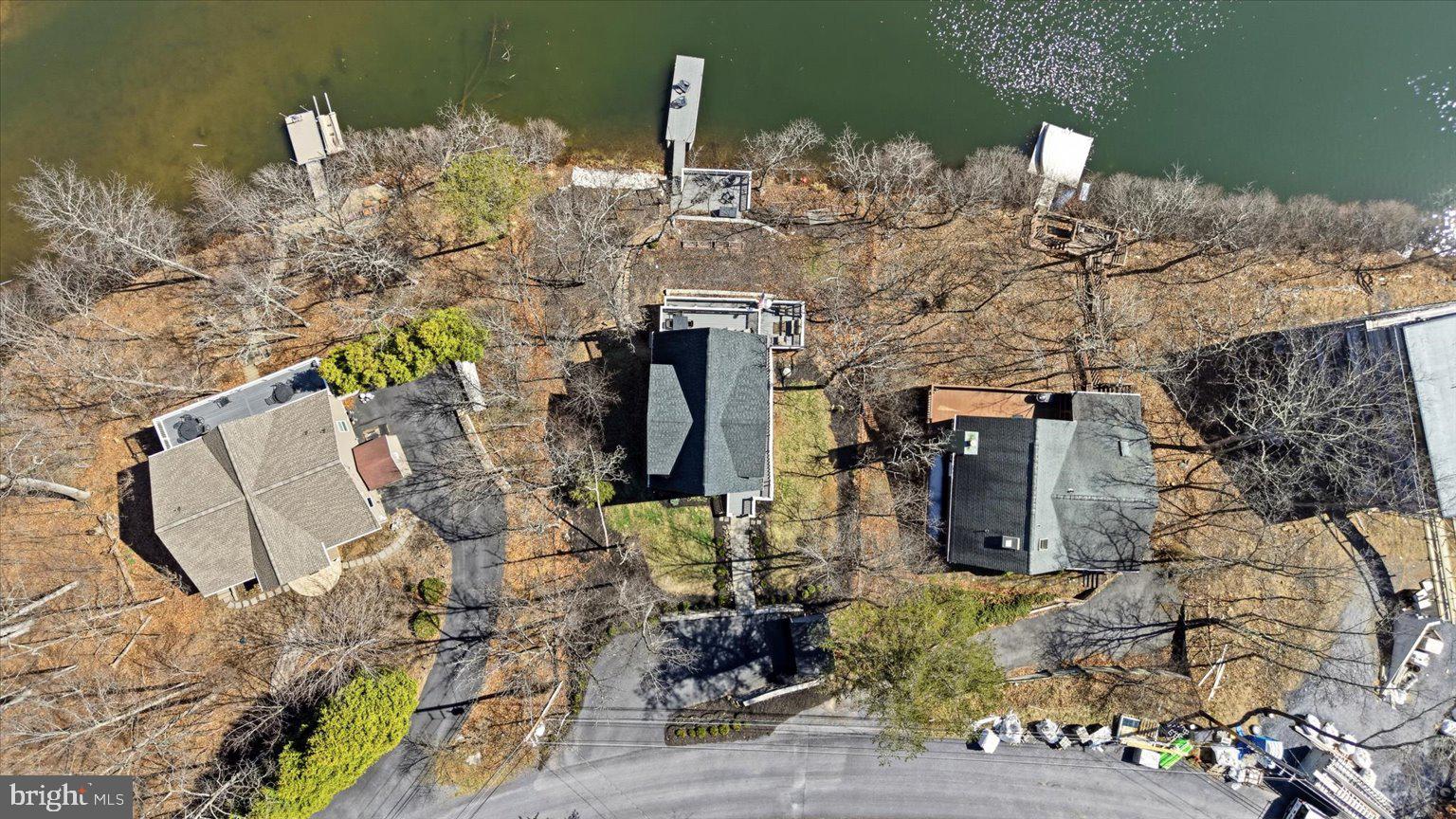 LAKE HOLIDAY ESTATES - Residential