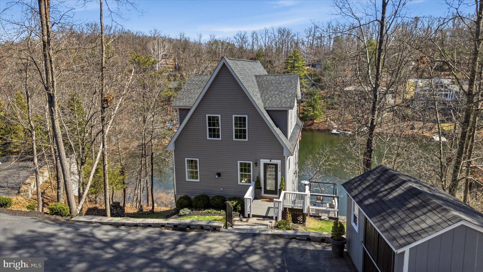 LAKE HOLIDAY ESTATES - Residential