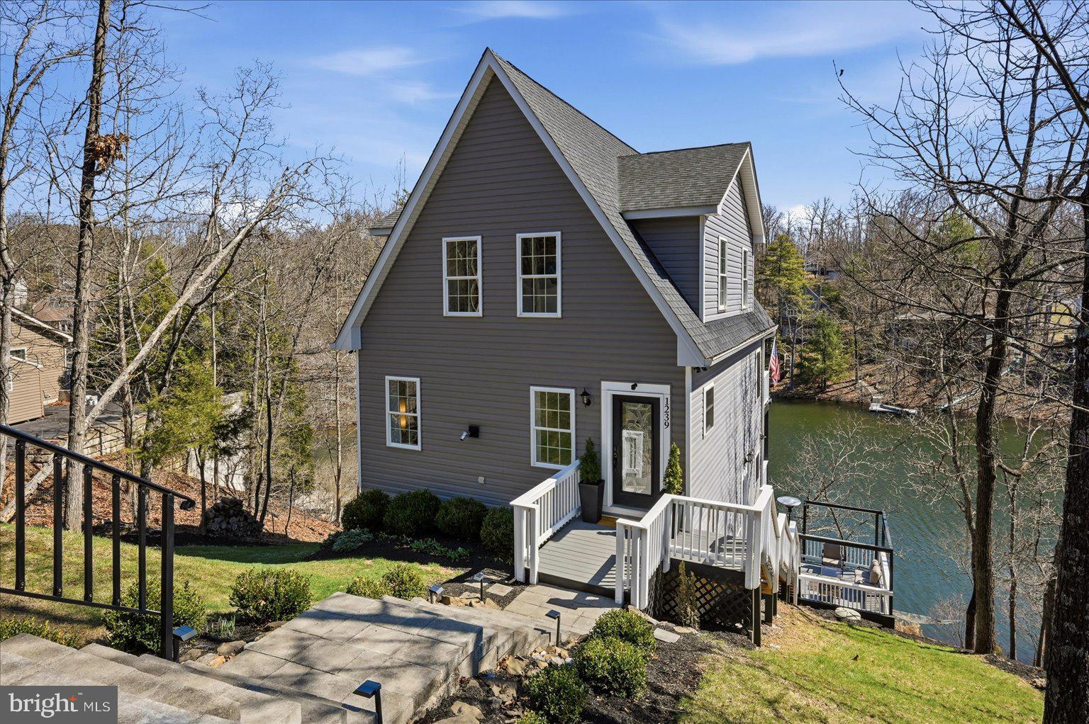 LAKE HOLIDAY ESTATES - Residential