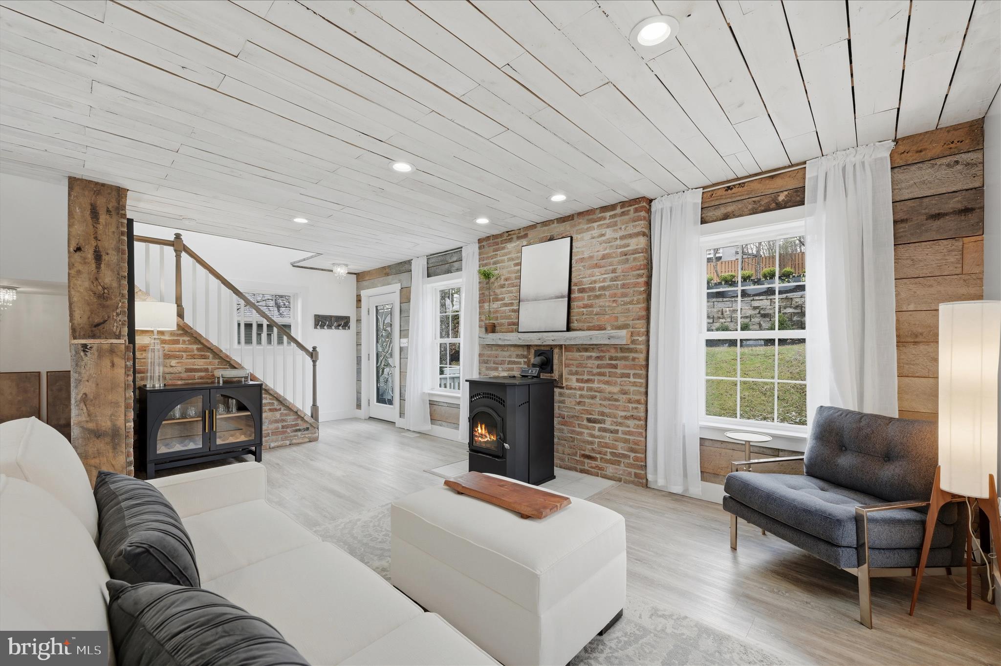 LAKE HOLIDAY ESTATES - Residential