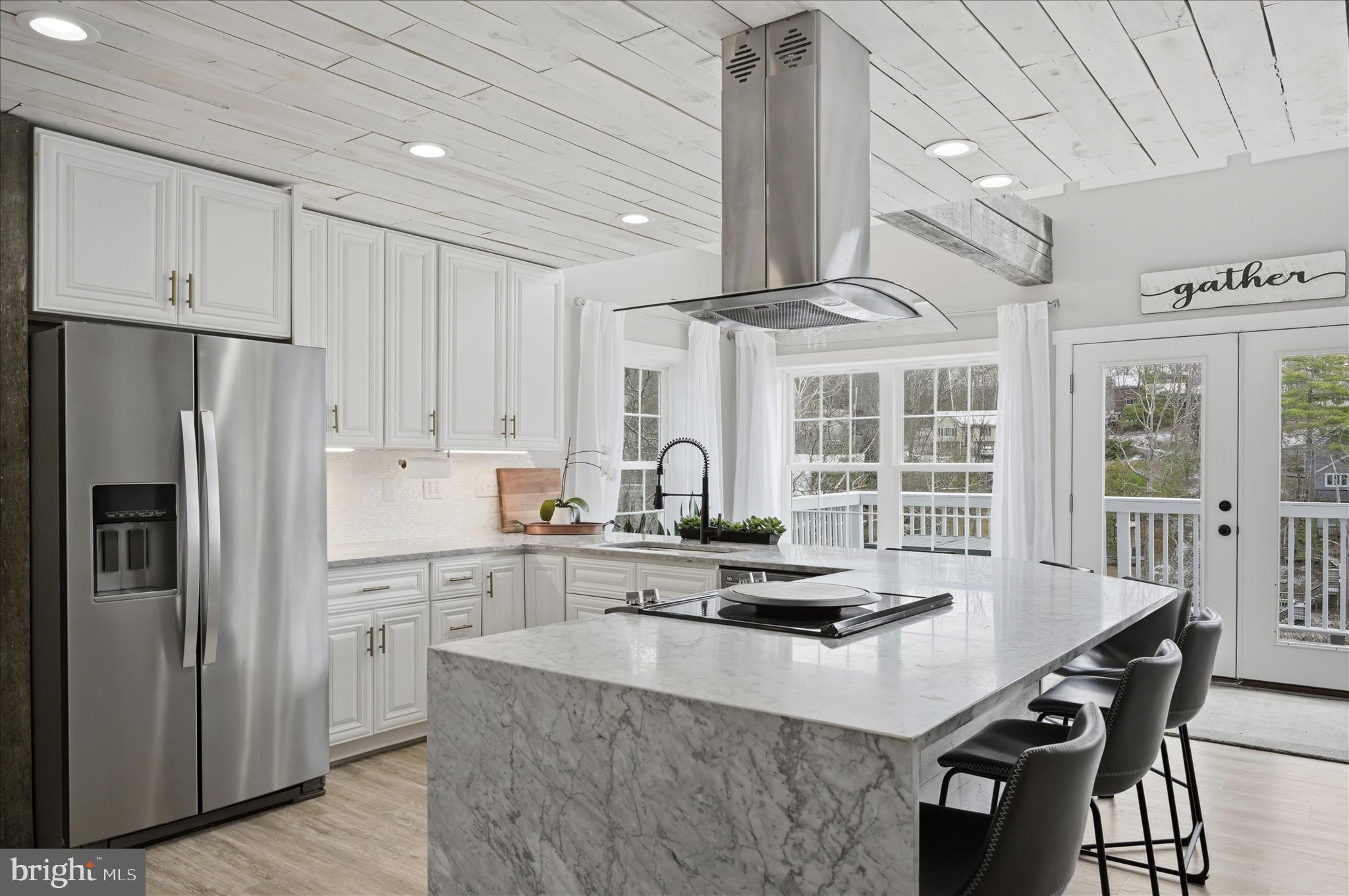 LAKE HOLIDAY ESTATES - Residential