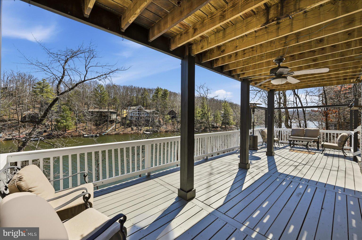 LAKE HOLIDAY ESTATES - Residential