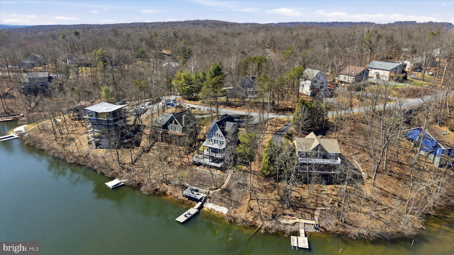 LAKE HOLIDAY ESTATES - Residential