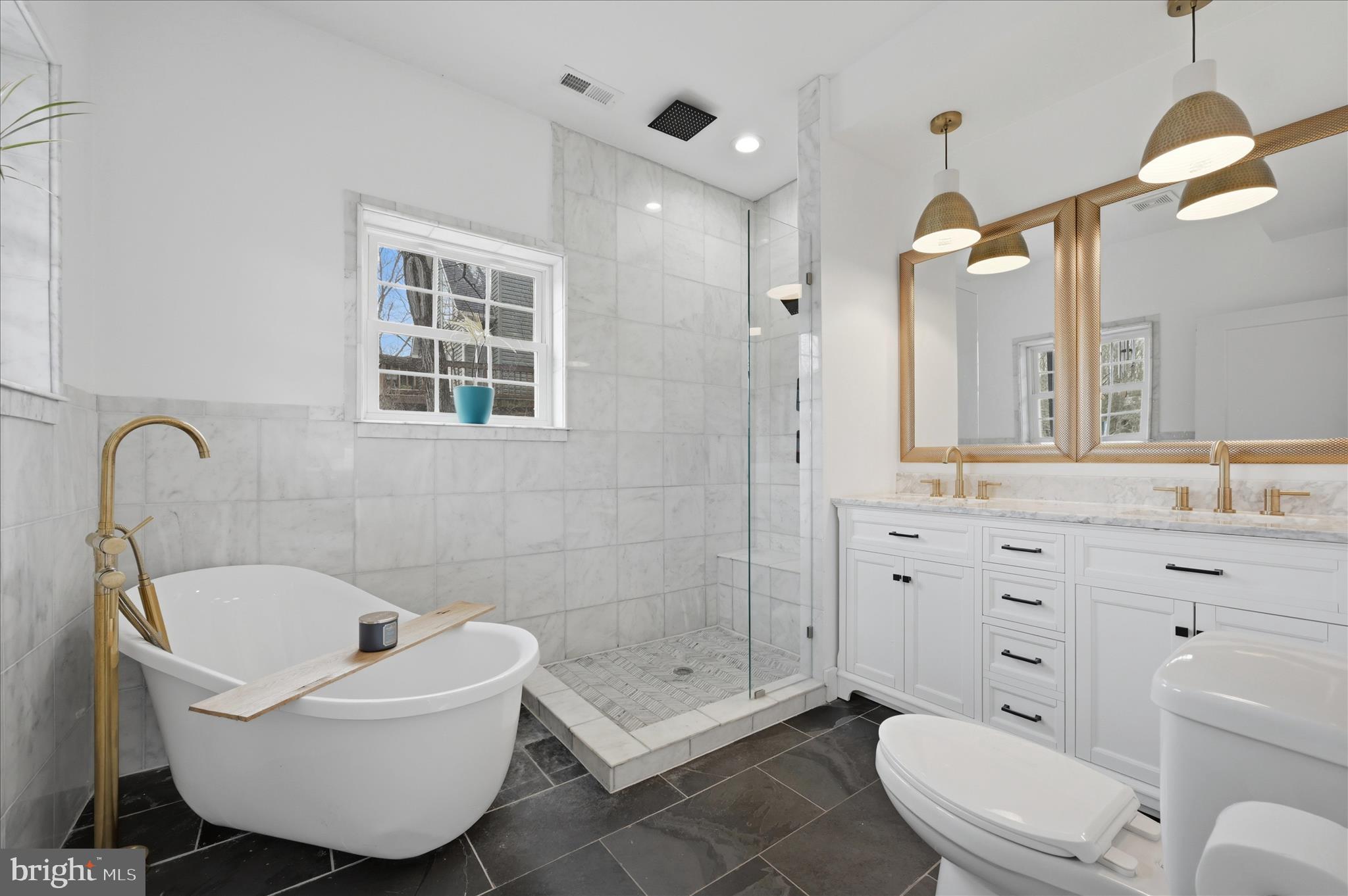 LAKE HOLIDAY ESTATES - Residential