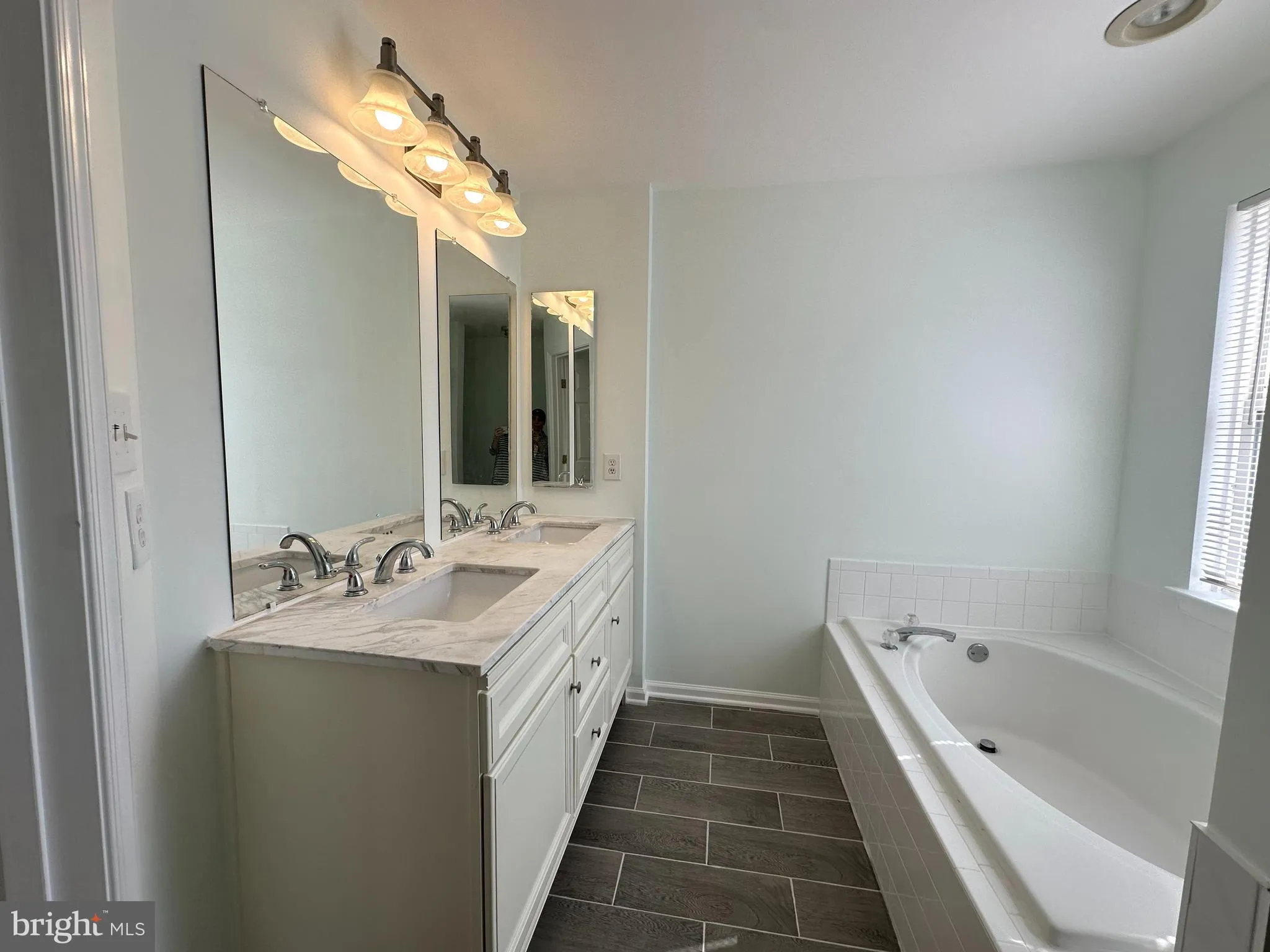 Pine Hill, New Jersey 08021, United States, 3 Bedrooms Bedrooms, ,3 BathroomsBathrooms,Residential,Active,232548