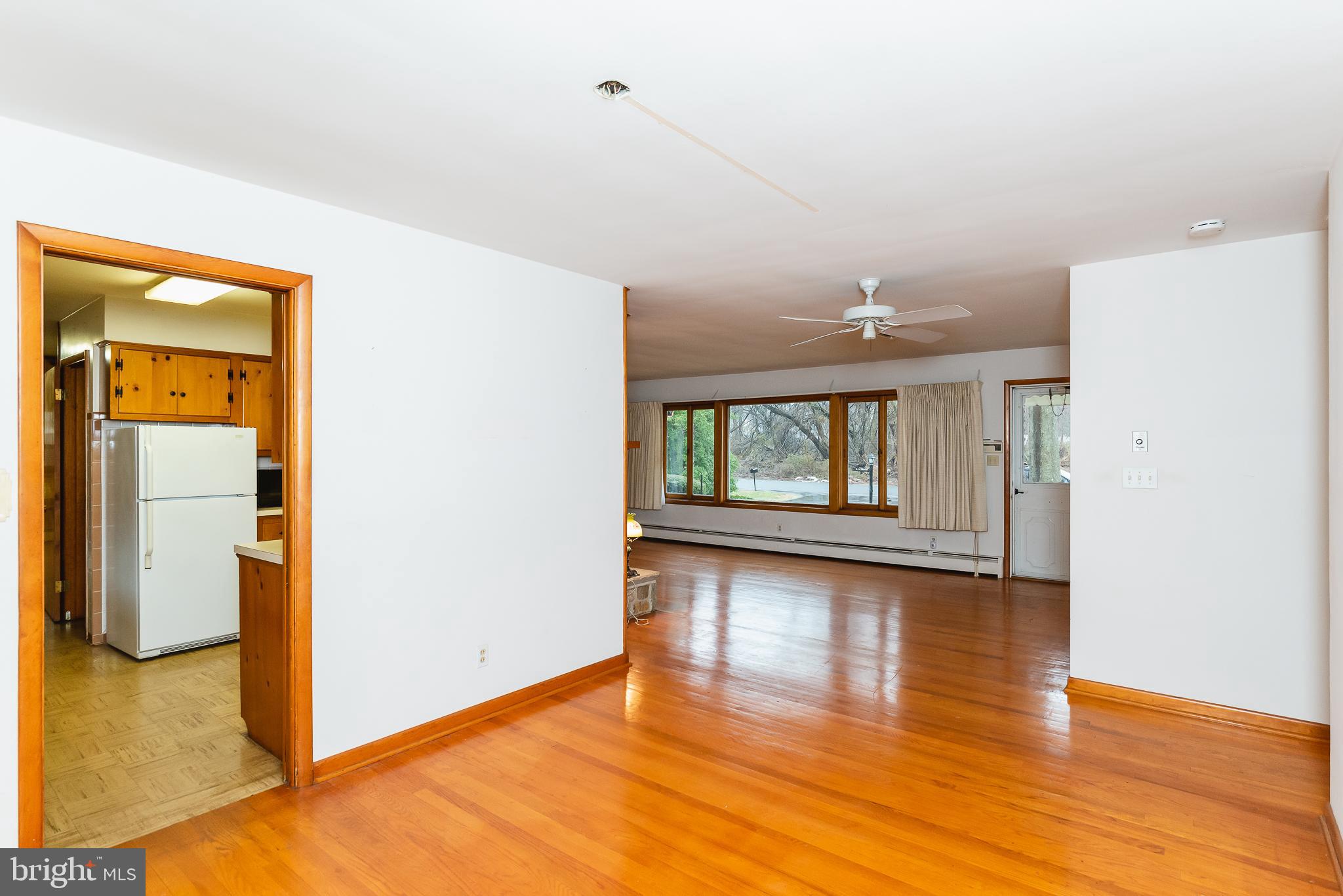 LOCUST KNOLL - Residential