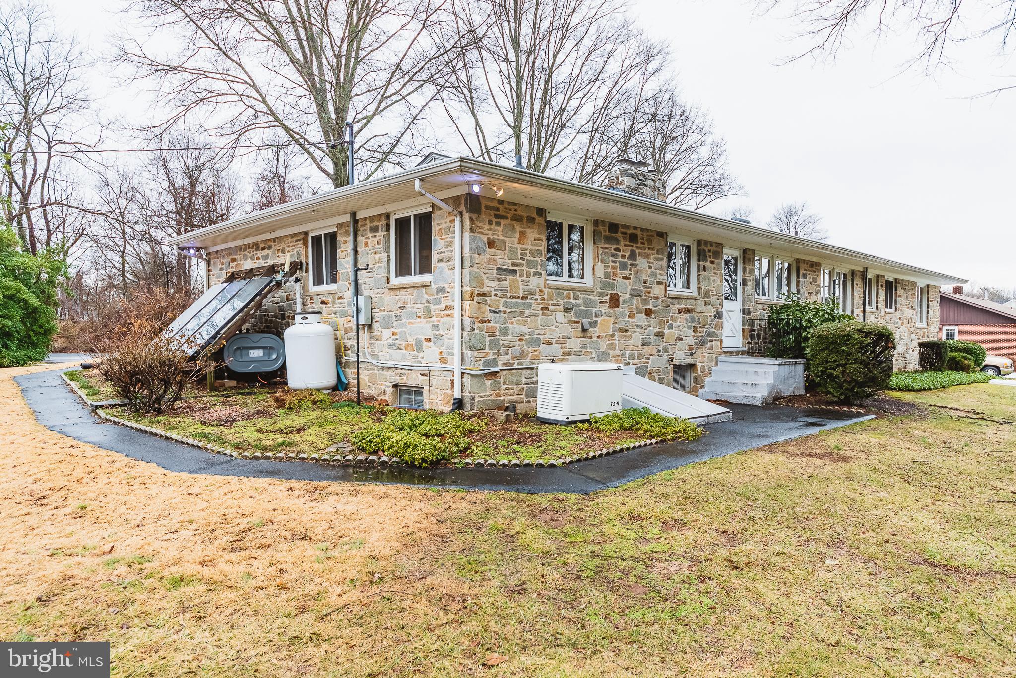 LOCUST KNOLL - Residential