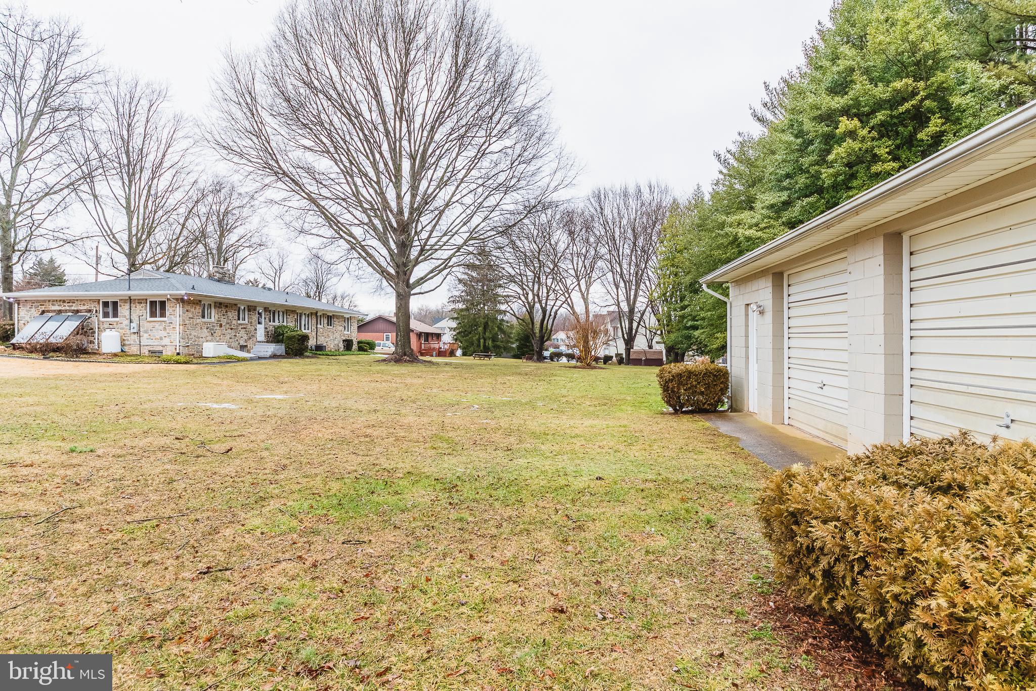 LOCUST KNOLL - Residential