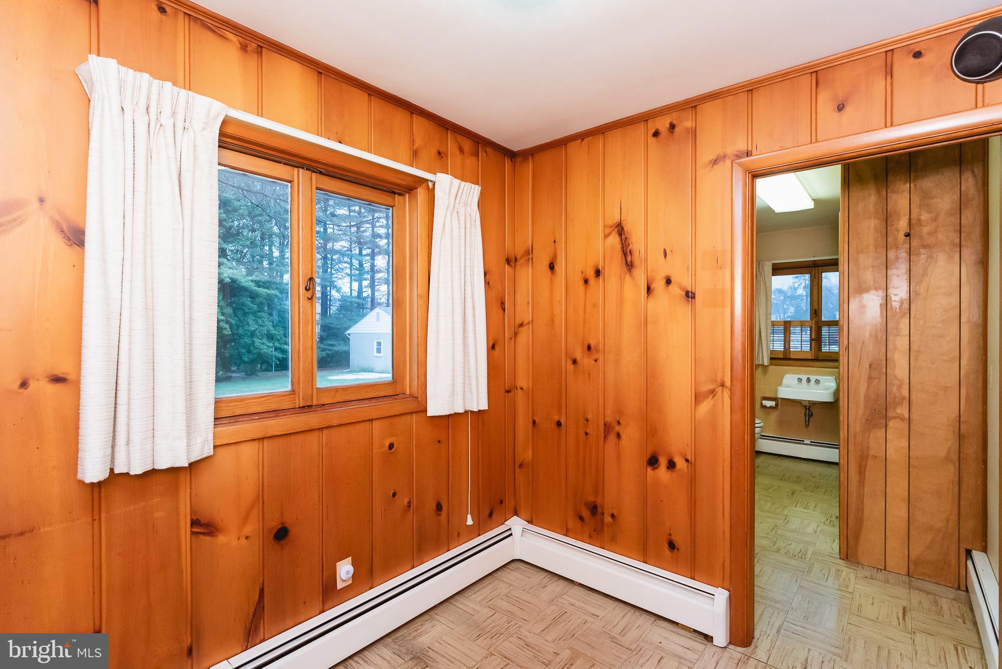 LOCUST KNOLL - Residential