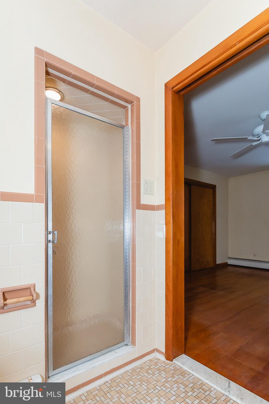 LOCUST KNOLL - Residential